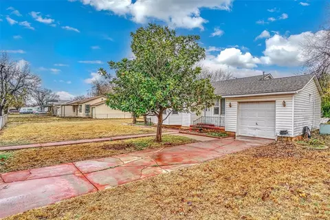 814 E Nona St, Altus, OK 73521 photo 3