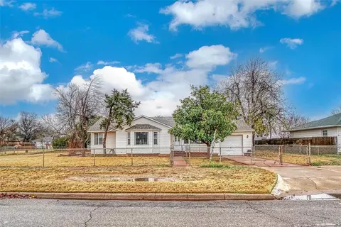 814 E Nona St, Altus, OK 73521 photo 4