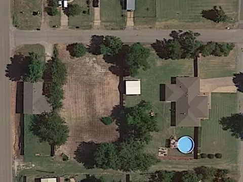 1507 E Grant Ave, Guthrie, OK 73044