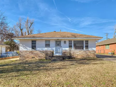 414 S 7th St, Yukon, OK 73099