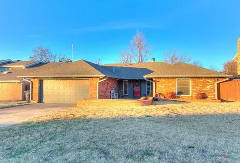 11213 NW 111th St, Yukon, OK 73099