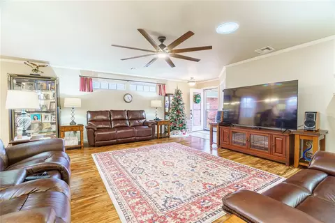 309 Golden Ter, Tuttle, OK 73089 photo 4