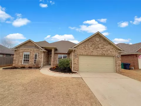 11016 NW 107th Cir, Yukon, OK 73099