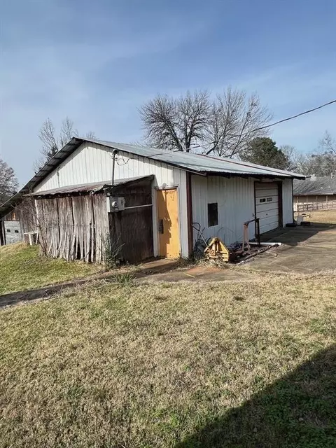 204 N Avenue J St, Idabel, OK 74745