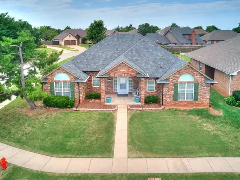 15601 Summit Parke Dr, Edmond, OK 73013