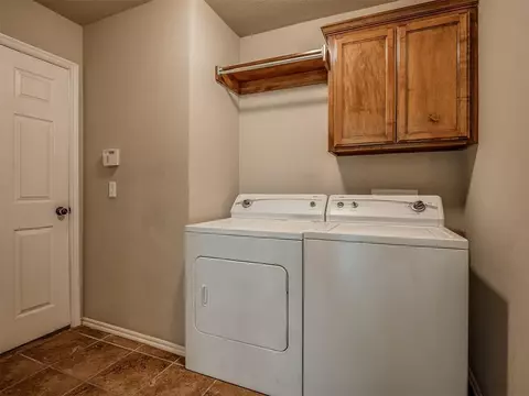 516 Manhattan Dr, Moore, OK 73160 photo 27