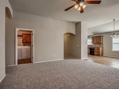 516 Manhattan Dr, Moore, OK 73160 photo 7