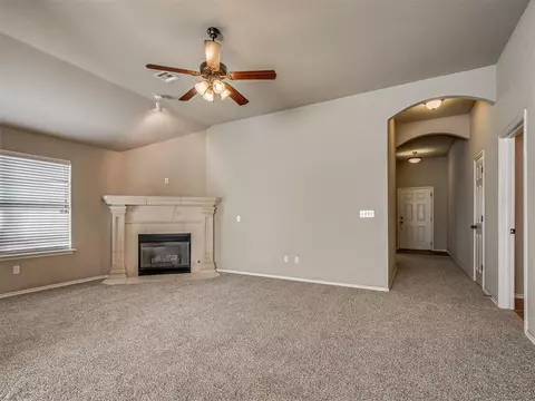 516 Manhattan Dr, Moore, OK 73160 photo 8