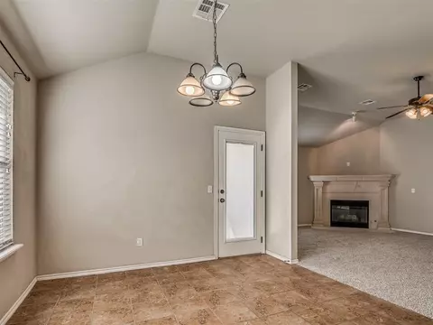 516 Manhattan Dr, Moore, OK 73160 photo 13