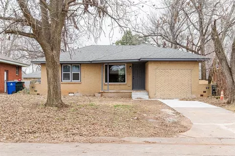 1804 Carlisle Rd, The Village, OK 73120