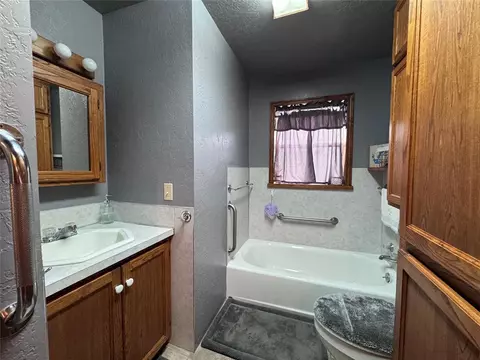 1000 E N Boundary, Sentinel, OK 73664 photo 29