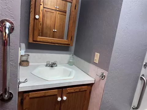 1000 E N Boundary, Sentinel, OK 73664 photo 26