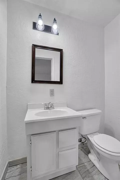 1013 Coe St, Altus, OK 73521 photo 24