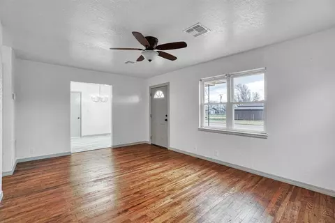 1013 Coe St, Altus, OK 73521 photo 7