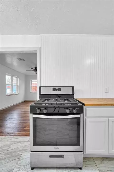 1013 Coe St, Altus, OK 73521 photo 15