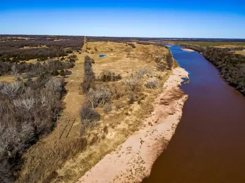 E 80th Street, Yale, OK 74085