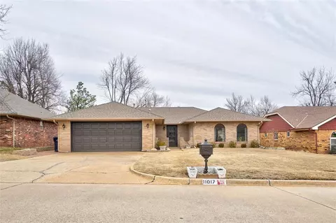 11017 Folkstone Dr, Yukon, OK 73099