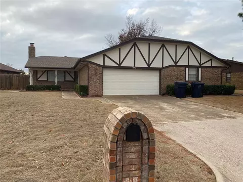2015 Lankestar Way, Yukon, OK 73099