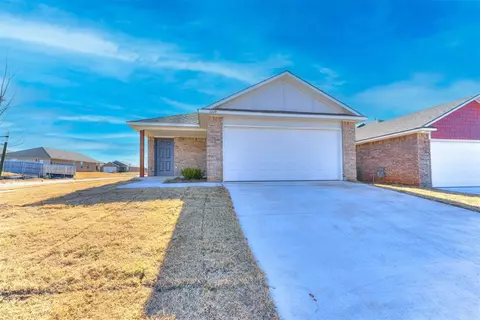1009 Ichabod Cir, Chickasha, OK 73018