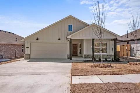 281 Park Ln, Harrah, OK 73045