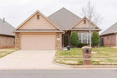 2417 NW 195th St, Edmond, OK 73012