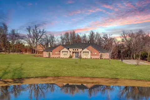 4317 Corridor Dr, Edmond, OK 73034