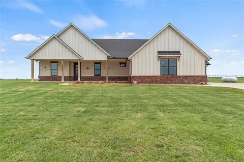 7950 Chesapeake Ln, Piedmont, OK 73078