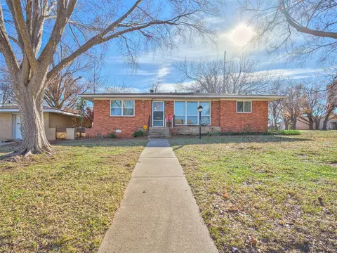 2072 Mattern Dr, Oklahoma City, OK 73118