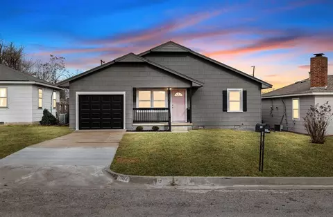 1302 W Blake St, El Reno, OK 73036