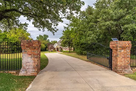 9825 E Memorial Rd, Jones, OK 73049 photo 2