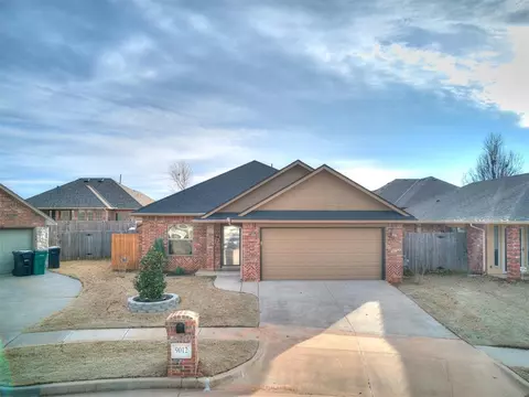 9012 NW 93rd Cir, Yukon, OK 73099