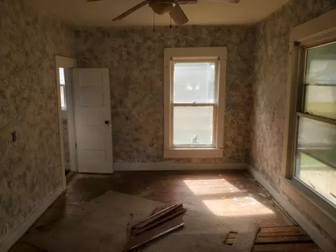 421 Elm Ave, Enid, OK 73701 photo 8