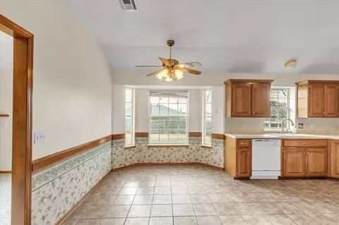 612 NW 22nd St, Moore, OK 73160 photo 7