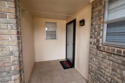 1064 Hampton Rd, Harrah, OK 73045 photo 3