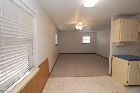 1064 Hampton Rd, Harrah, OK 73045 photo 8