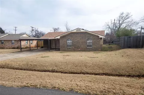 1064 Hampton Rd, Harrah, OK 73045 photo 2