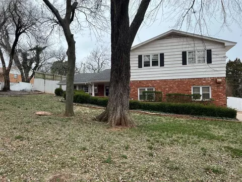 5301 N Stonewall Dr, Oklahoma City, OK 73111