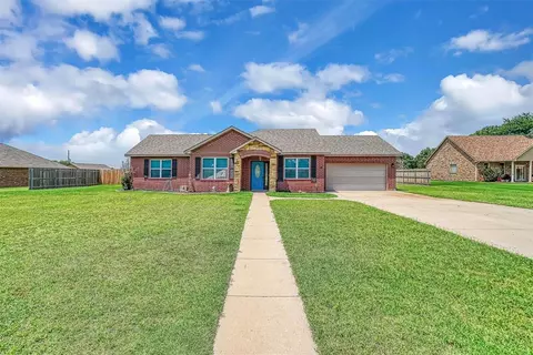 17 Fairway Dr, Sayre, OK 73662