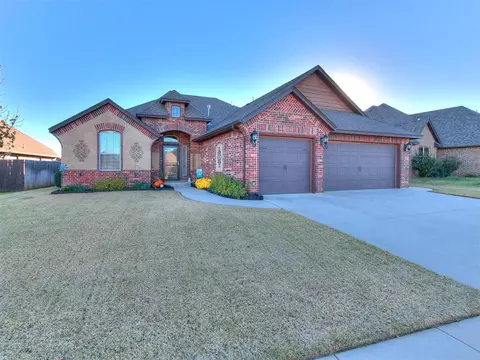 11716 SW 22nd Ter, Yukon, OK 73099