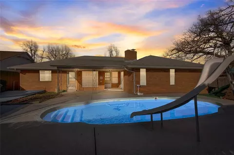 7516 NW 11th St, Oklahoma City, OK 73127
