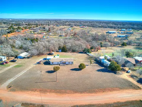 3423 Rolling Hills Dr, Blanchard, OK 73010