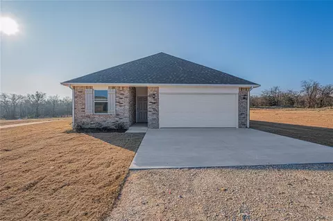 29219 Apache Dr, Mcloud, OK 74851