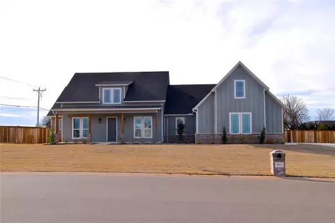 9901 Oakwood Dr, Edmond, OK 73025
