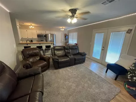 2302 S 19th St, Chickasha, OK 73018