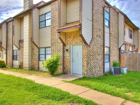 401 SE 12th Ave #208, Norman, OK 73071