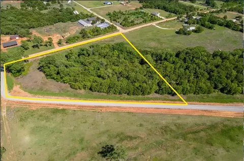 Council Avenue, Lindsay, OK 73052
