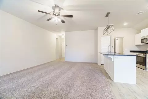 1914 Eli Ave, Tuttle, OK 73089 photo 8