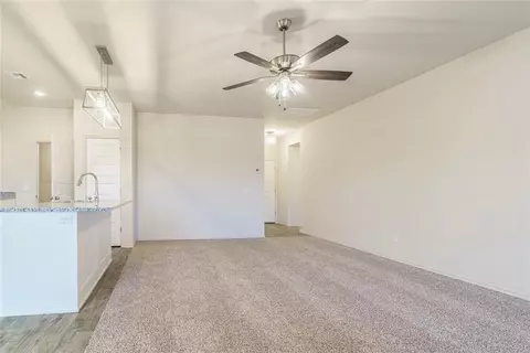 1915 Eli Ave, Tuttle, OK 73089 photo 8
