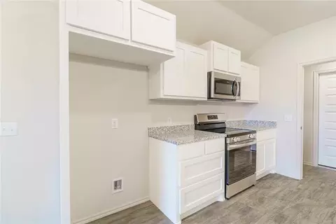 1915 Eli Ave, Tuttle, OK 73089 photo 12