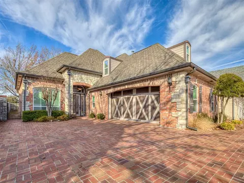 112 Olde Brook Ct, Norman, OK 73072